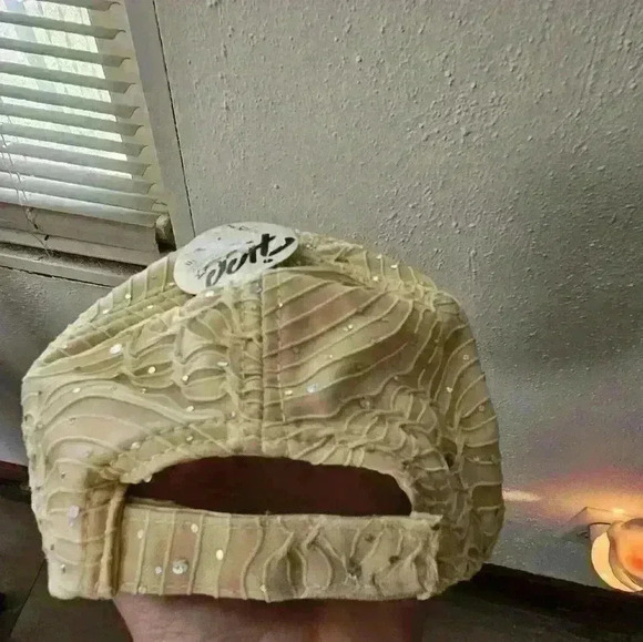 Hollywood color company HCC womans Baseball cap khaki/light yellow color NWT. - Picture 5 of 8